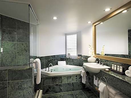 Opera Suite, One King Bed, Ocean Views