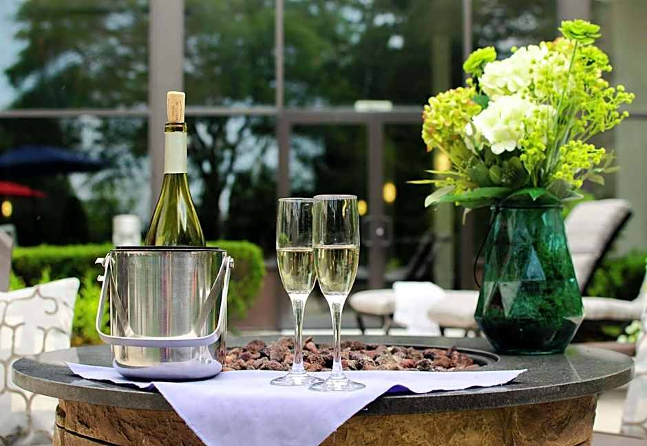 DoubleTree By Hilton Hotel Boston - Milford