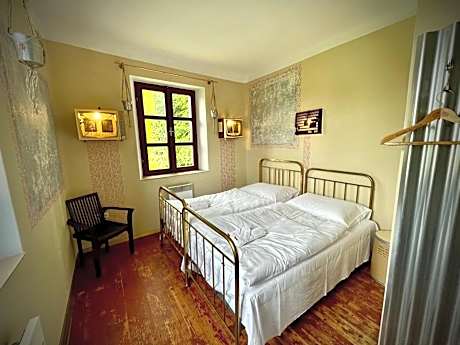 Twin Room with Bathroom