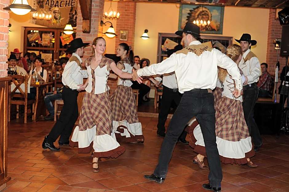 Country Saloon Belá