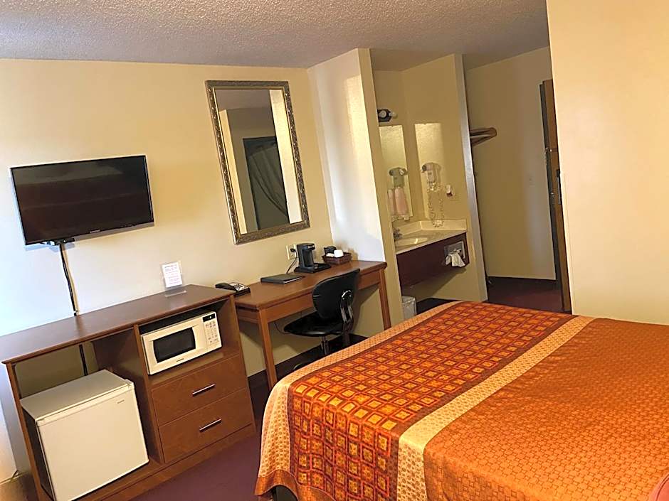 Heartland Hotel & Suites