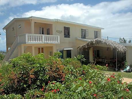 Reve Des Iles Guesthouse