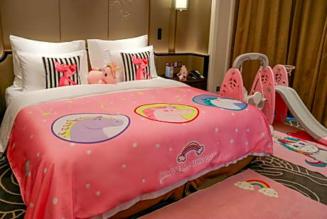 Family King Room - Unicorn Theme
