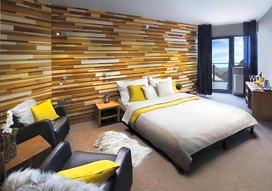 Noc na Chopku, Rotunda