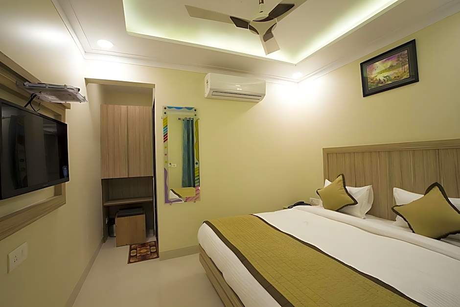 Hotel Amar International