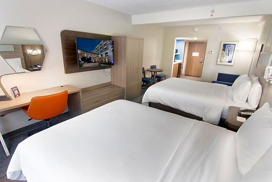 Holiday Inn Express and Suites Fort Lauderdale Airport West By IHG