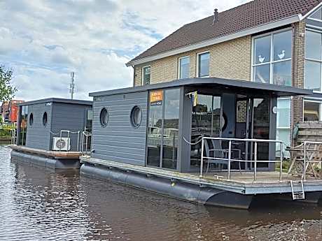 Bed-on-a-Boat