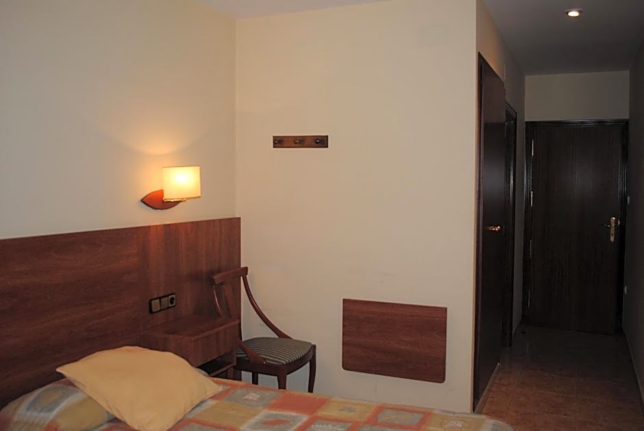Photo 1 of 2 of Interior Double Room