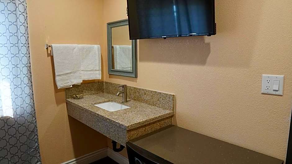 Holly Crest Hotel - Los Angeles, LAX Airport