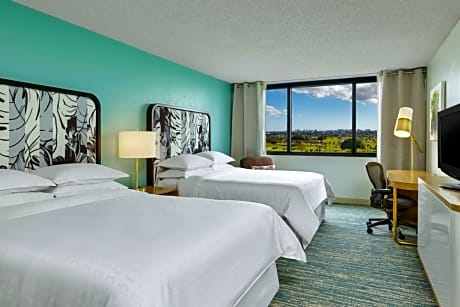 1 King or 2 Queen Beds