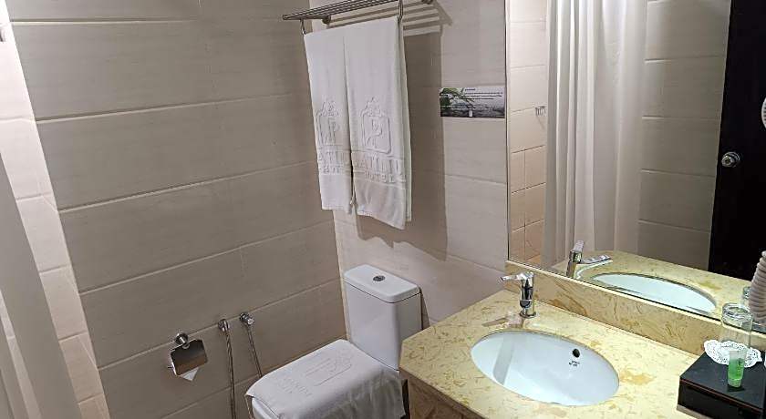 Lintas Platinum Hotel