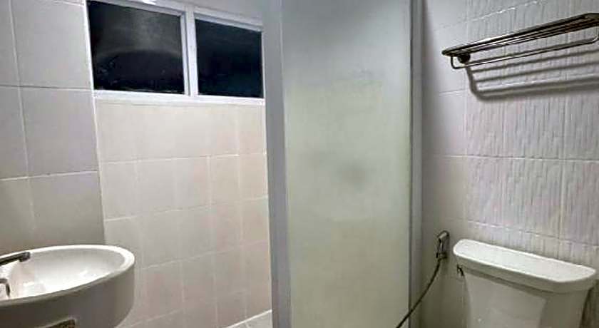 B2 Lampang Boutique & Budget Hotel