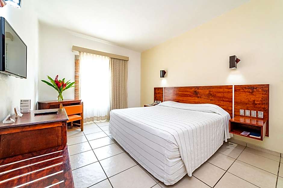 Hotel Castillo Huatulco & Beach Club