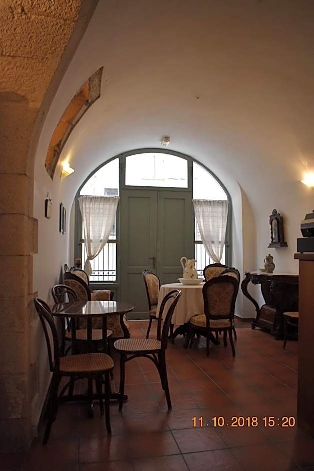 Vecchio Hotel