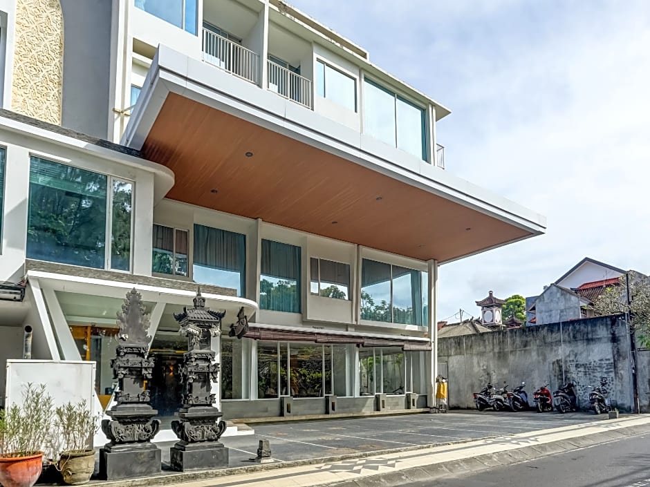 Super OYO Collection O 91189 Premium Legian