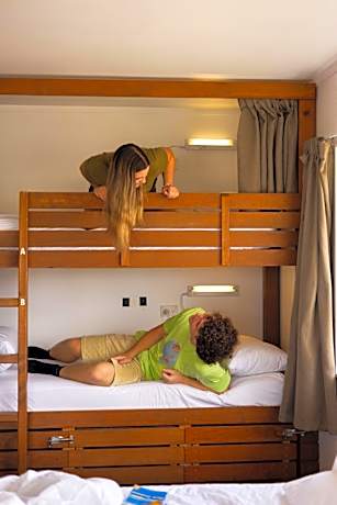 Bed in 8-Bed Mixed Dormitory Room
