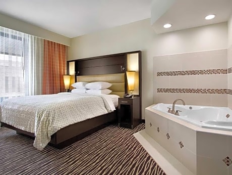 1 King Whirlpool Suite Hearing Accessible Non-Smoking