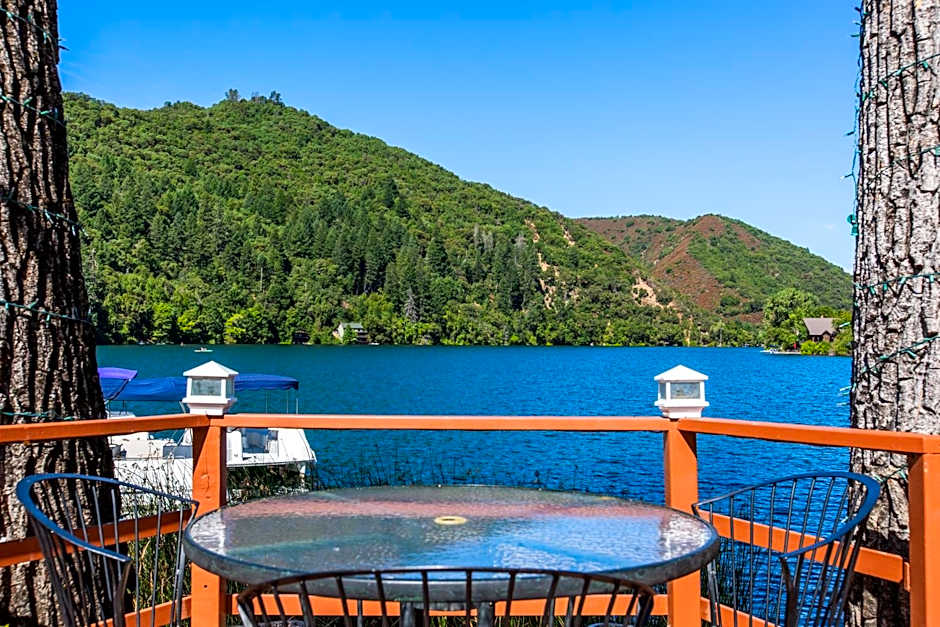 The Lodge at Blue Lakes