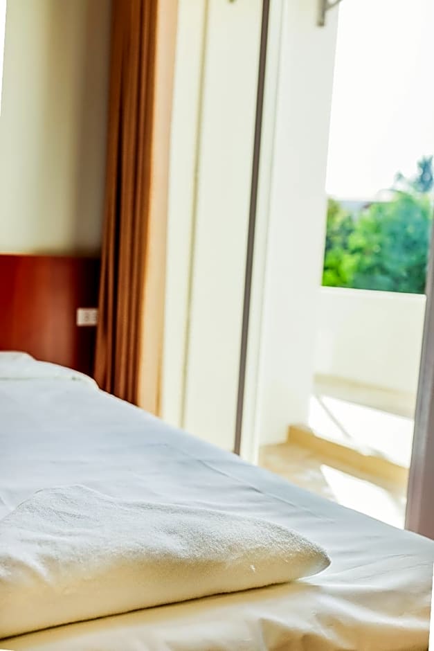 Douangpraseuth Hotel