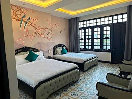 Deluxe Queen Room with Two Queen Beds
