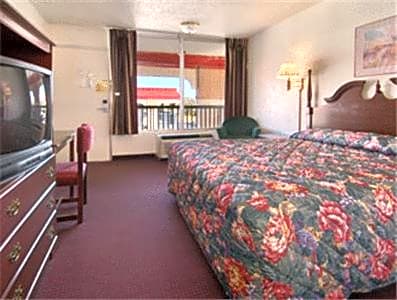 Super 8 by Wyndham Oklahoma Fairgrounds