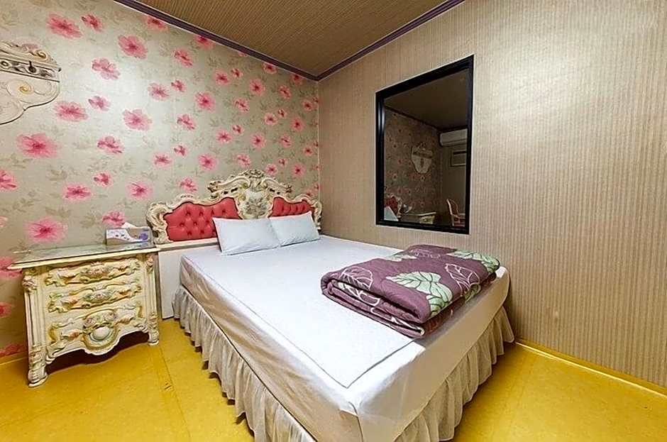 Carlsbed Motel