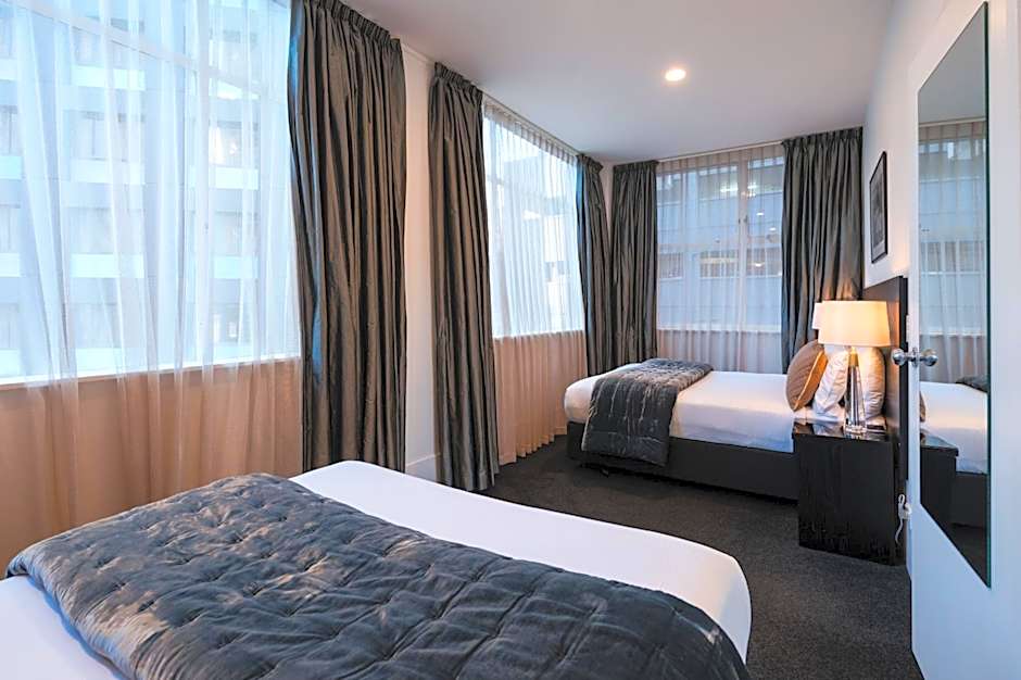 Gilmer Apartment Hotel