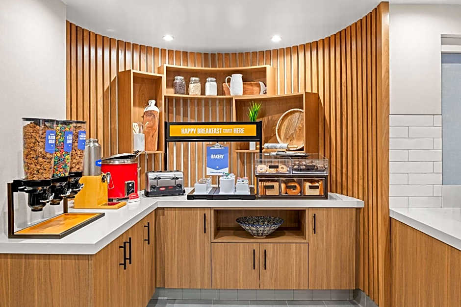 Hampton Inn by Hilton Costa Mesa Newport Beach