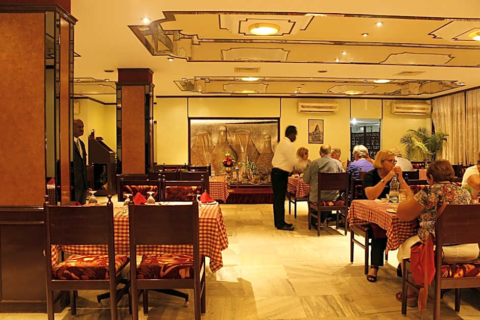 Hotel Parisutham Tanjore