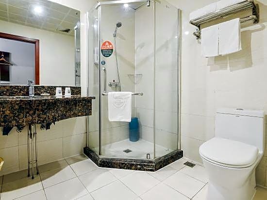 GreenTree Inn Zhenjiang Gaotie Wanda Square Express Hotel