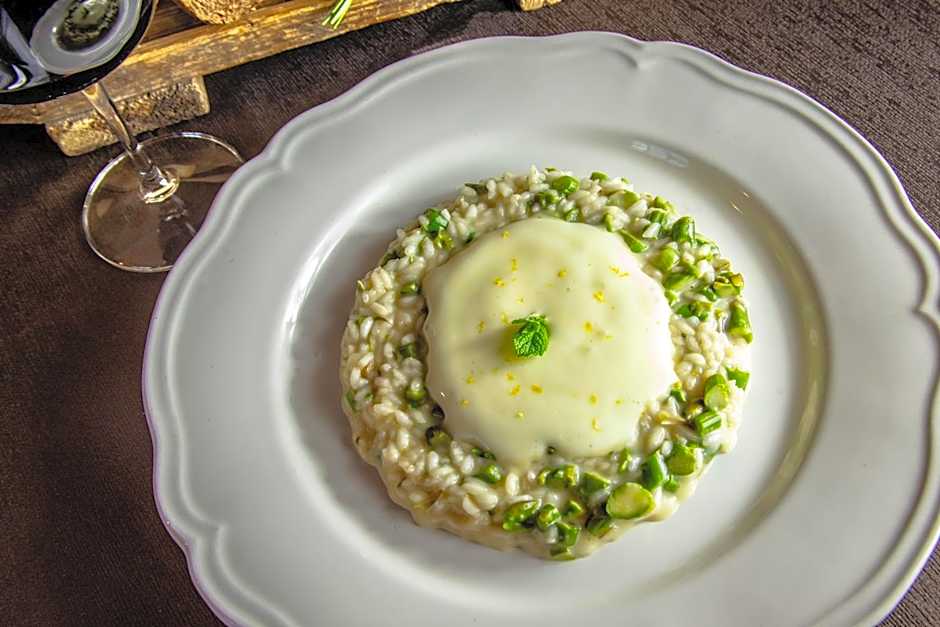 Hotel Petit Dahu - Chambres et Restaurant