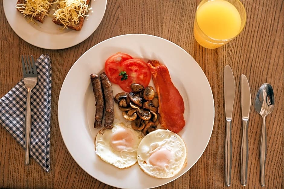 Royal Karoo Safari Lodge