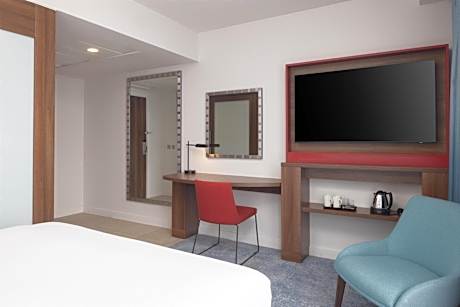 Queen Room with Runway View