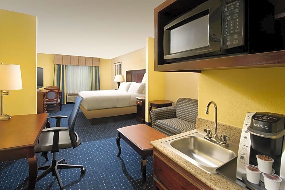 Holiday Inn Express & Suites San Antonio West Sea World Area by IHG