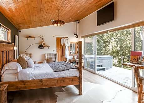 Nant-Y-Coed Lodges