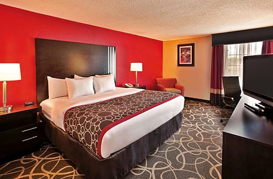 La Quinta Inn & Suites/New River Gorge National Park