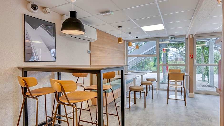 Premiere Classe Lyon Est Aeroport Saint Exupery