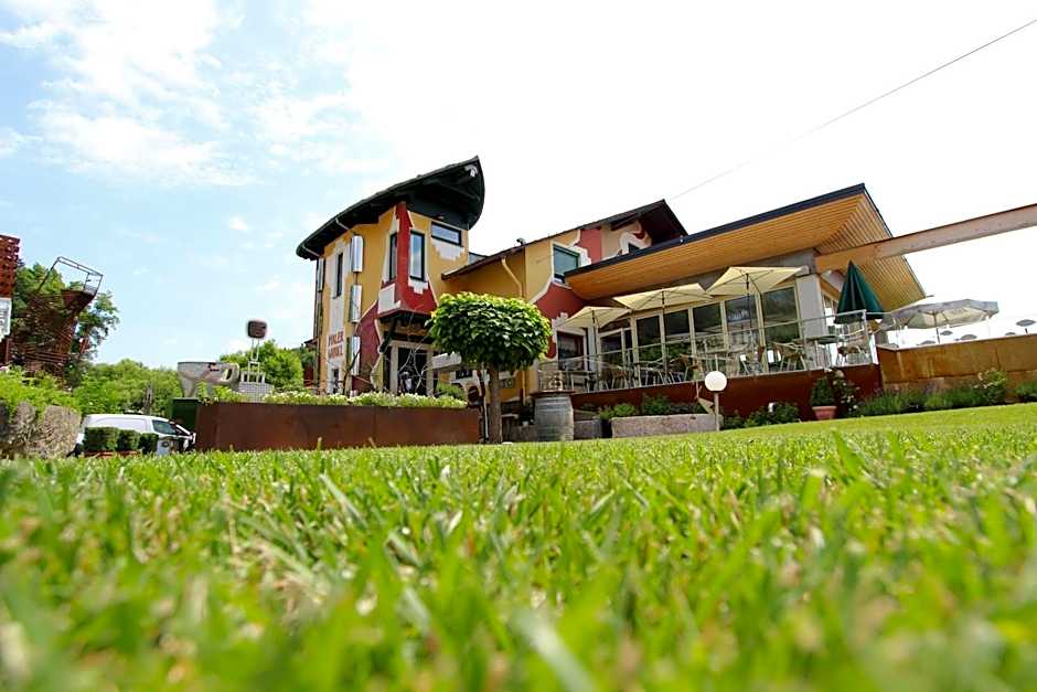 Malerwinkl Restaurant + Kunsthotel