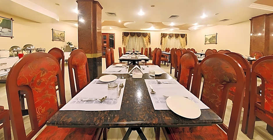 Hotel Gnanam Thanjavur