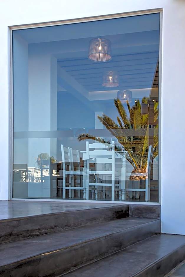 Porto Raphael Residences & Suites