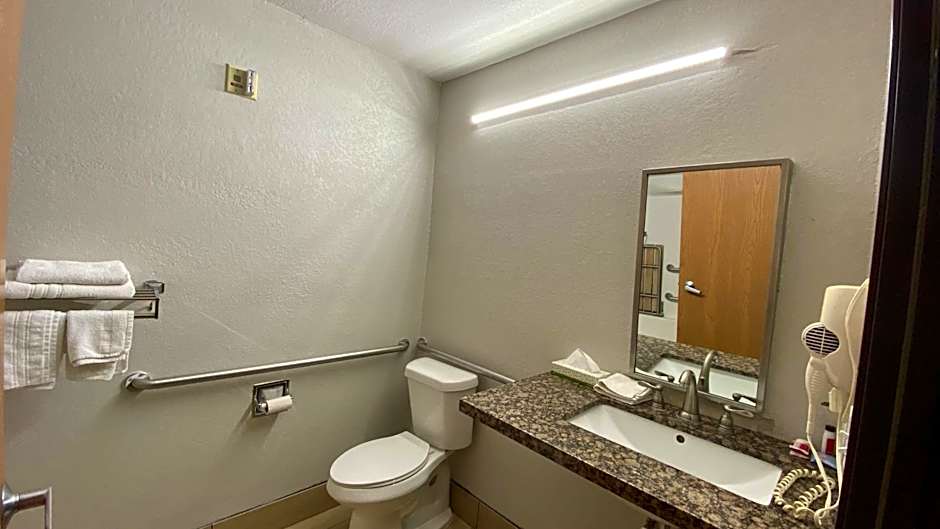 Microtel Inn & Suites by Wyndham Ardmore