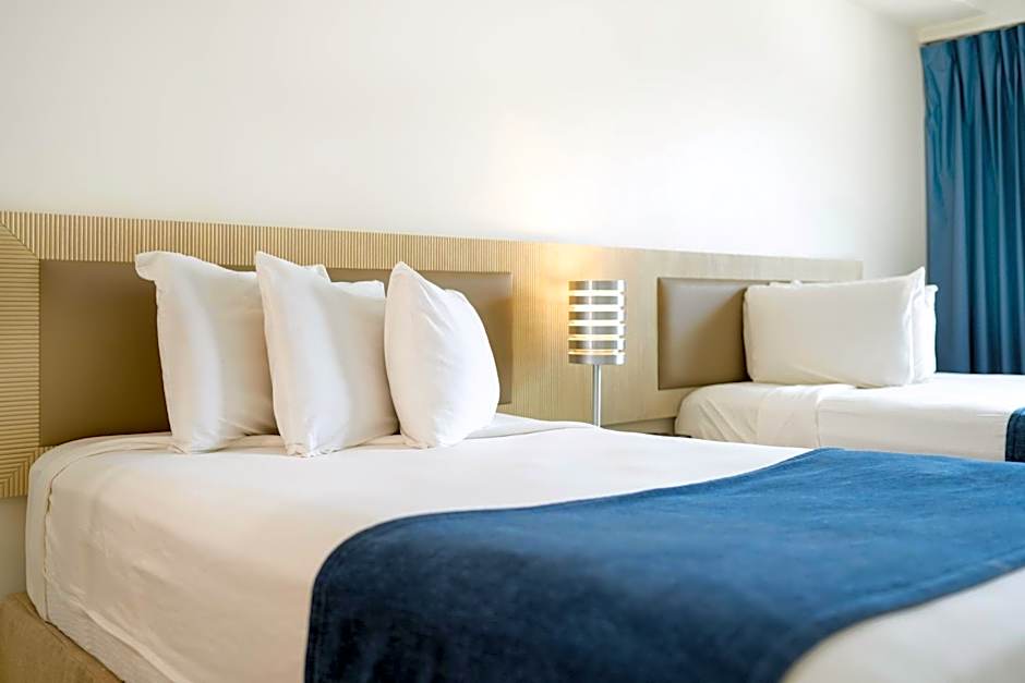 Windward Passage Hotel