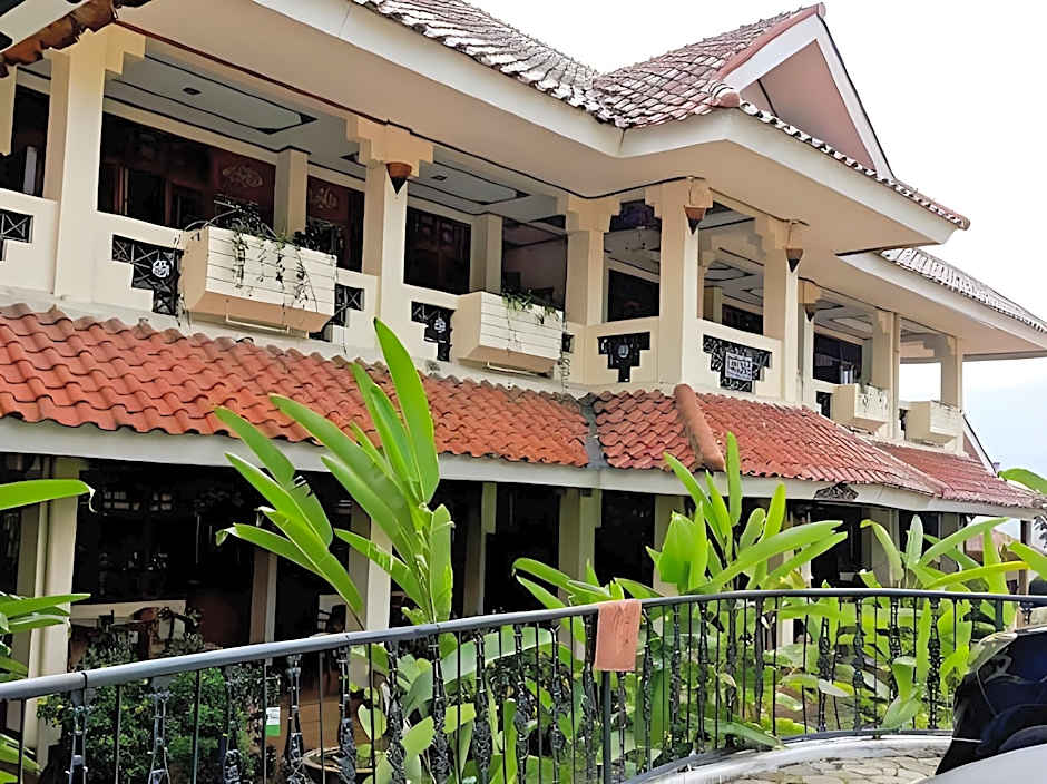 Taman Teratai Hotel