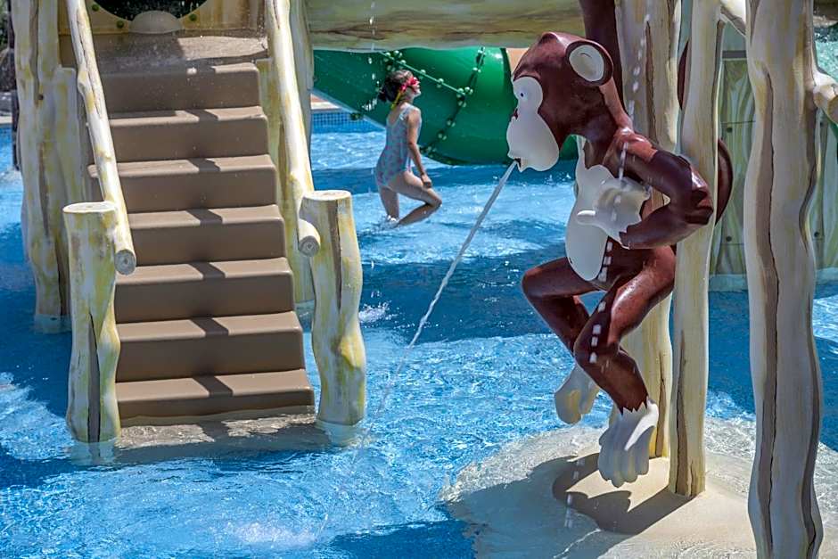 GHT Oasis Park & Spa
