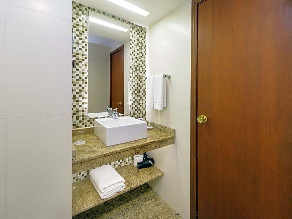 Mercure Curitiba Golden Hotel