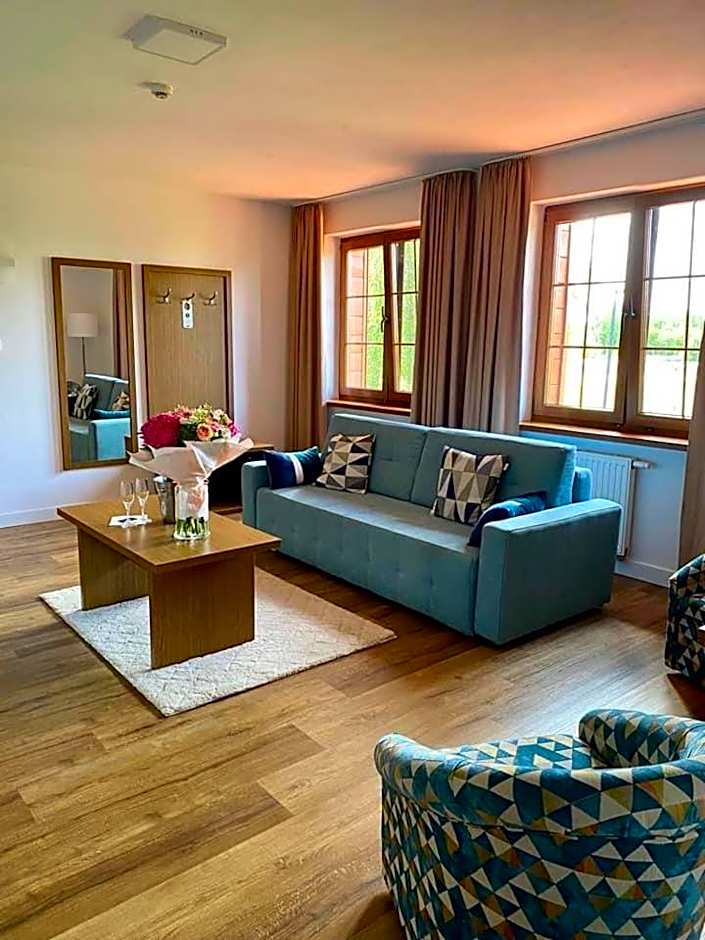 HOTEL CICHA WODA NIEPORĘT