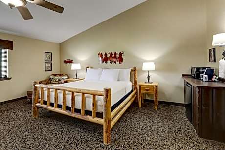 Suite with Hot Tub