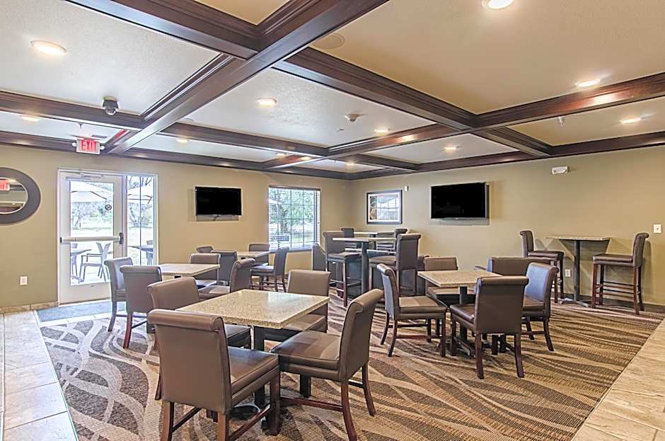 Cobblestone Inn & Suites - Guernsey