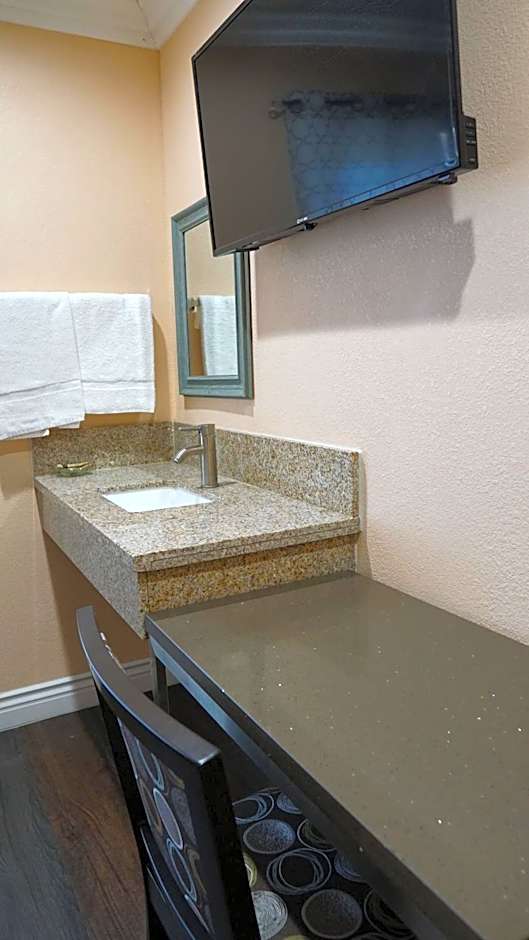 Holly Crest Hotel - Los Angeles, LAX Airport