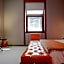 Orange Hotel